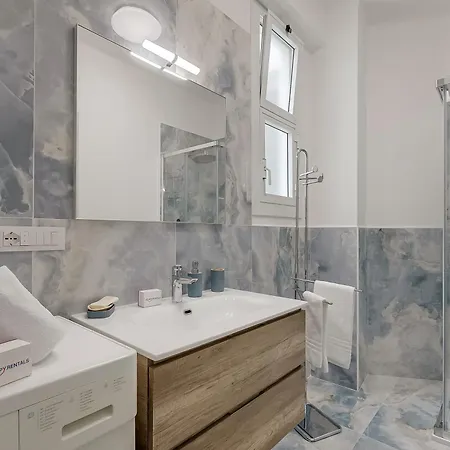 アパート La Maison Di Amilcare Central Sanremo Balcony & Wifi - Happy Rentals サンレモ